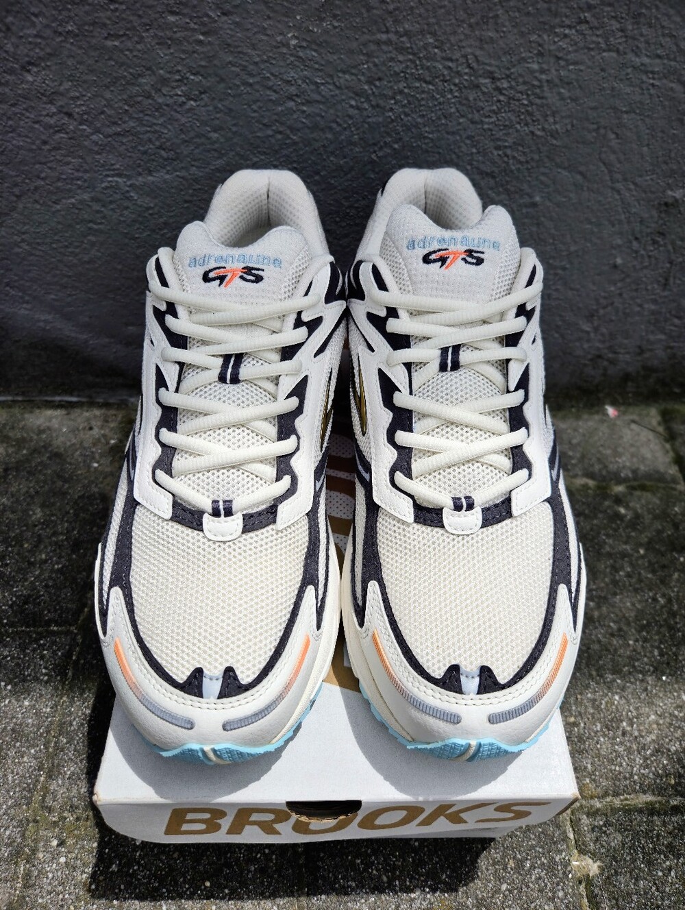 Brooks Adrenaline GTS 4 Y2K Retro Sneakers Men’s 10.5 Like New W/OG Box - Picture 5 of 9